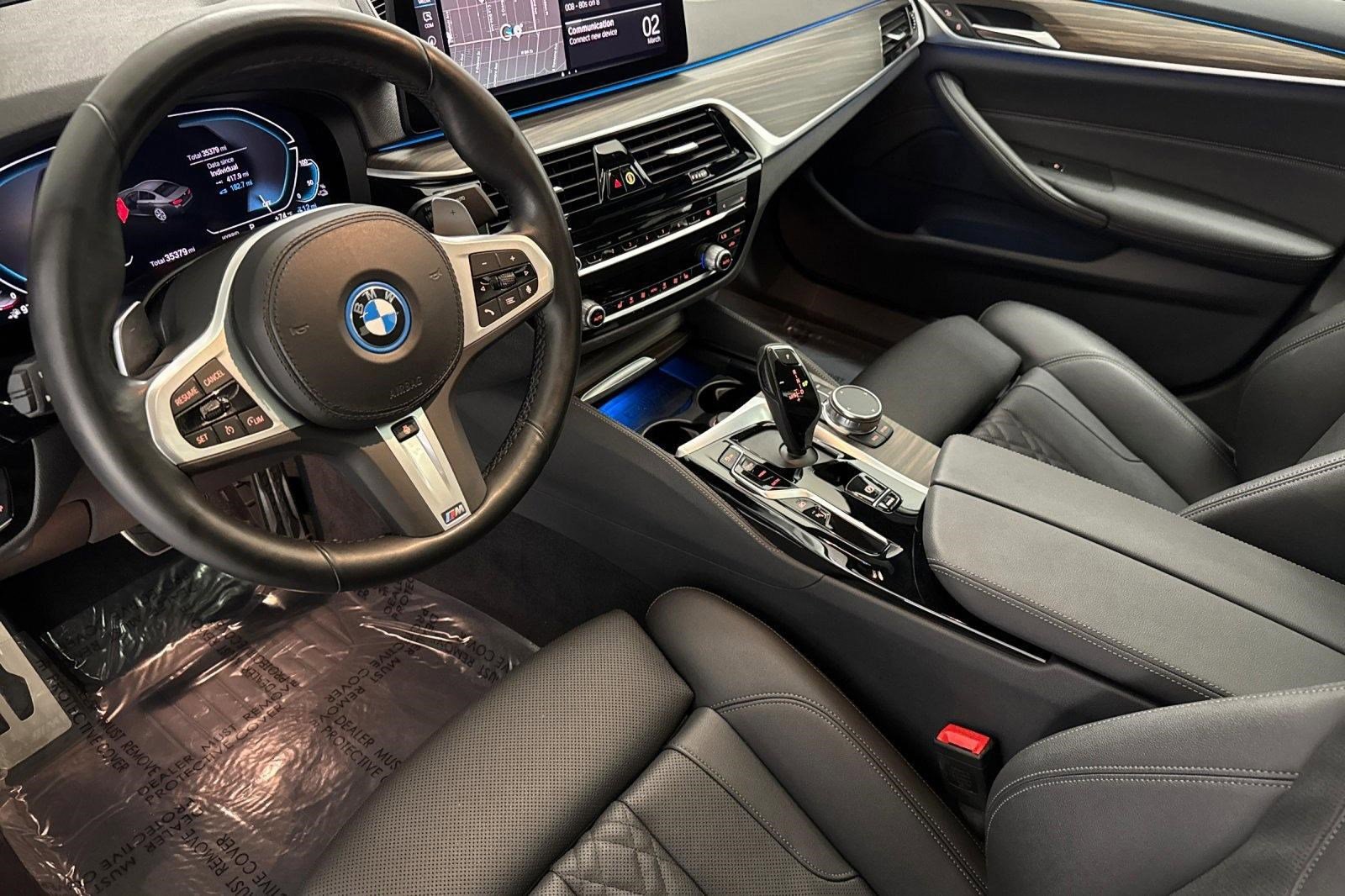 Certified 2023 BMW 530e w/ M Sport Package image 4