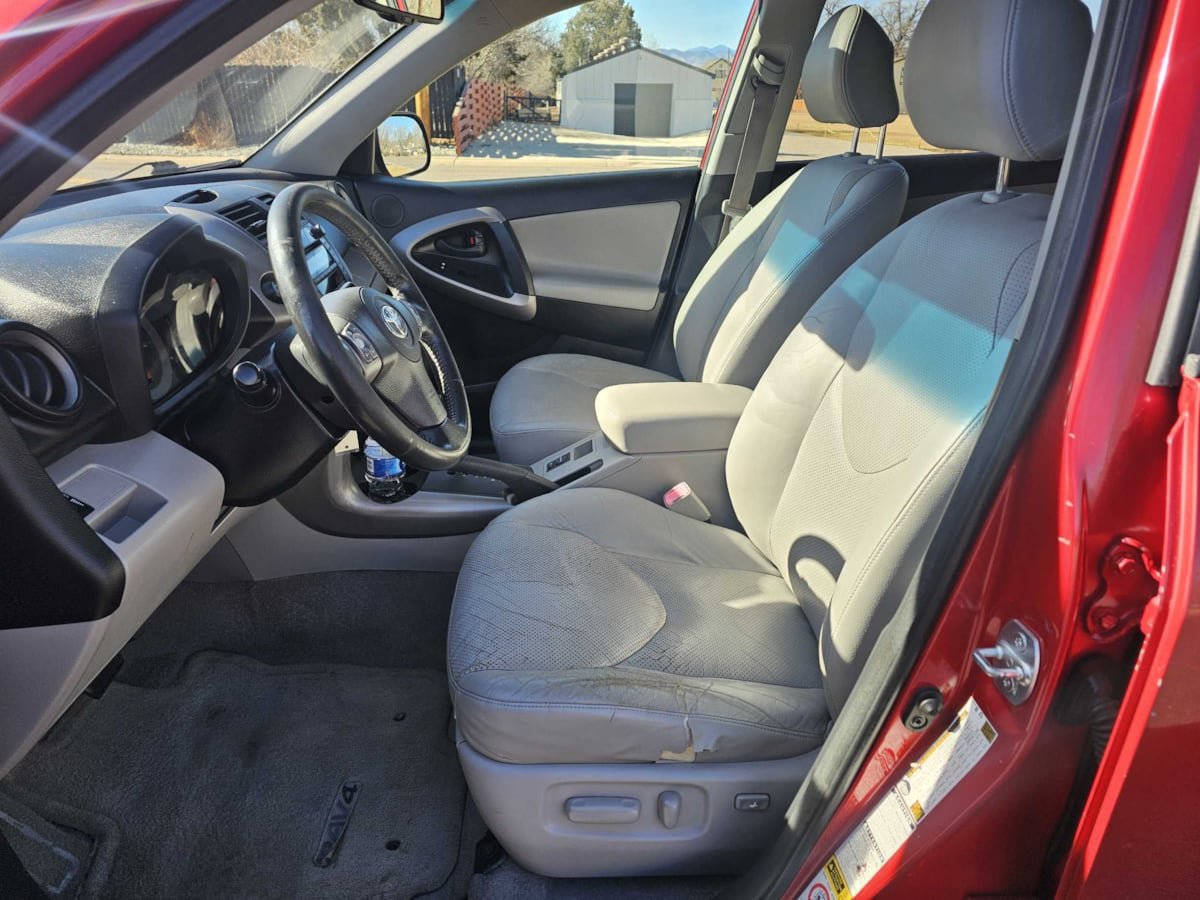 Used 2008 Toyota RAV4 Limited AWD/4WD image 9