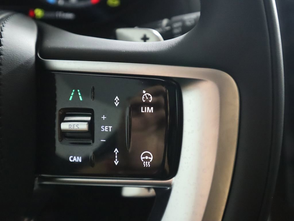 New 2025 Land Rover Range Rover Long Wheelbase SE image 13