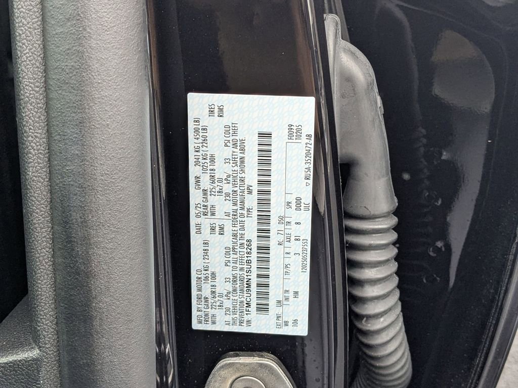 Used 2025 Ford Escape ST-Line image 38