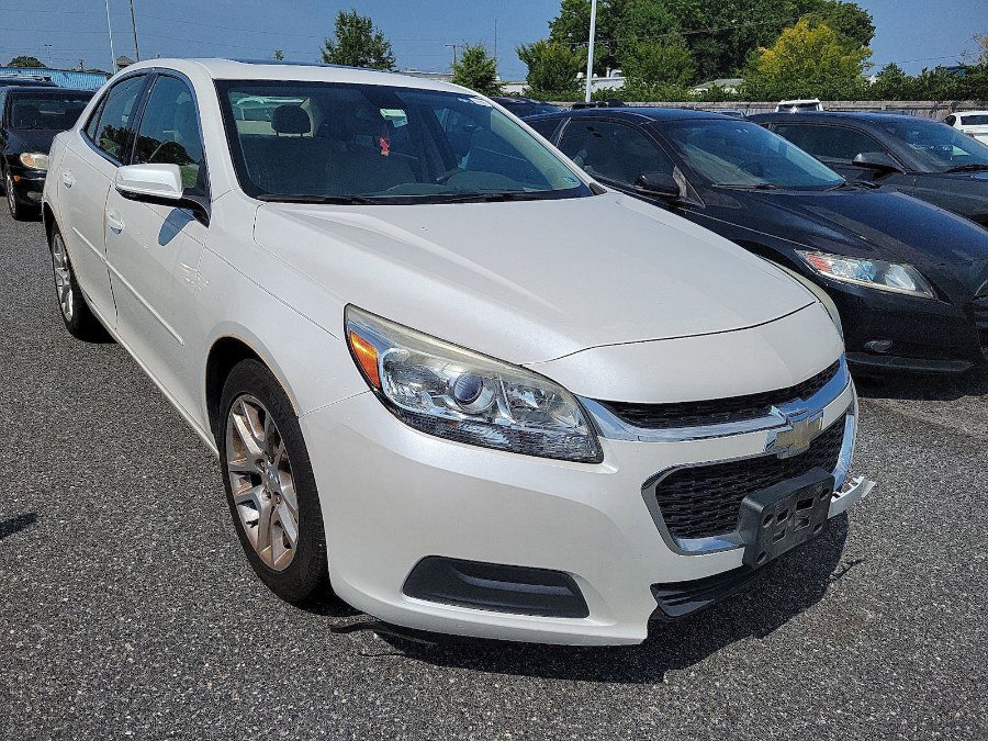 Used 2016 Chevrolet Malibu LT image 1