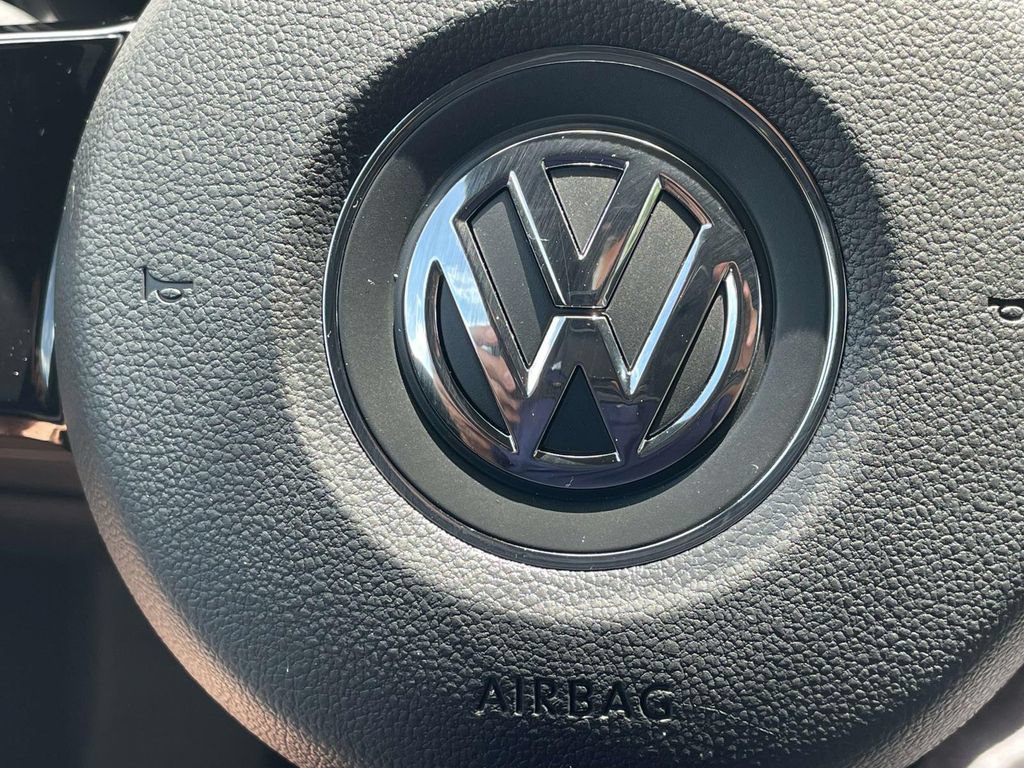 Used 2018 Volkswagen Beetle 2.0T S FWD image 23