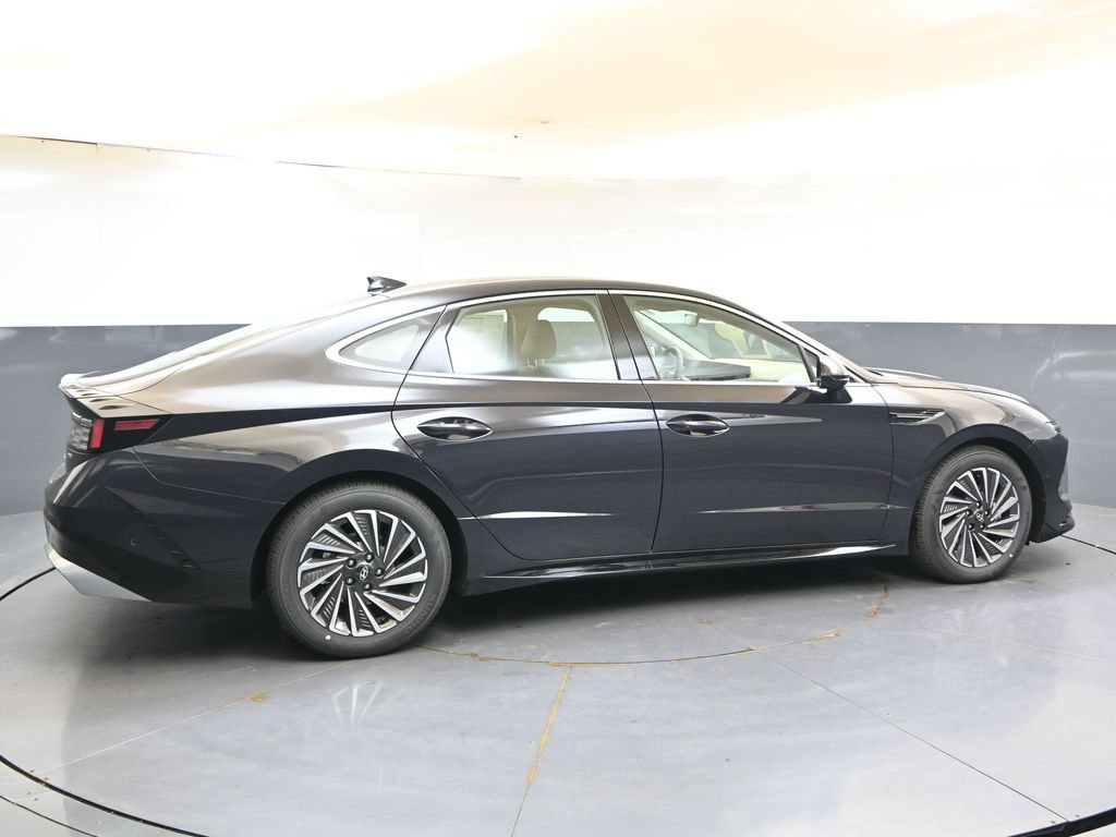 New 2026 Hyundai Sonata Limited FWD image 6