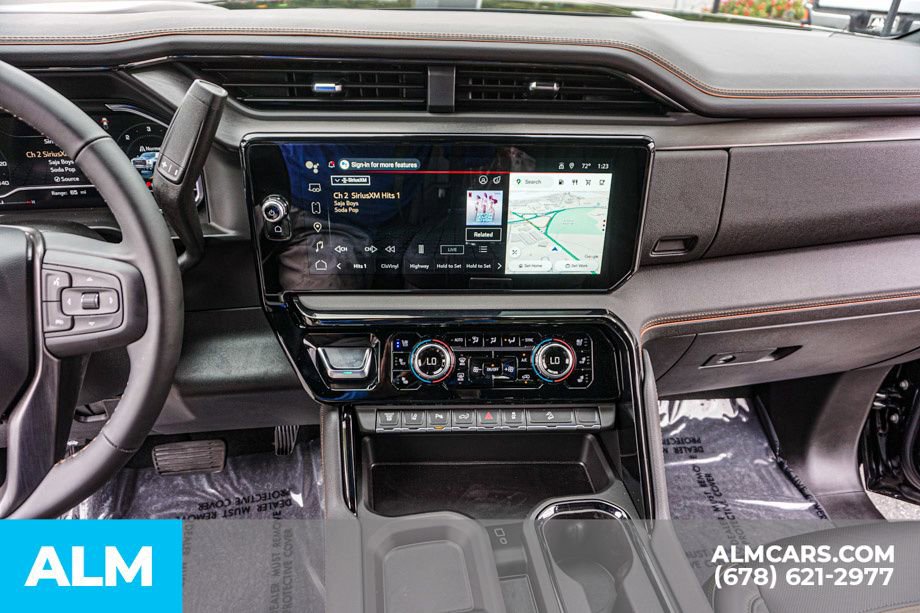 Used 2025 GMC Sierra 2500 AT4 image 39