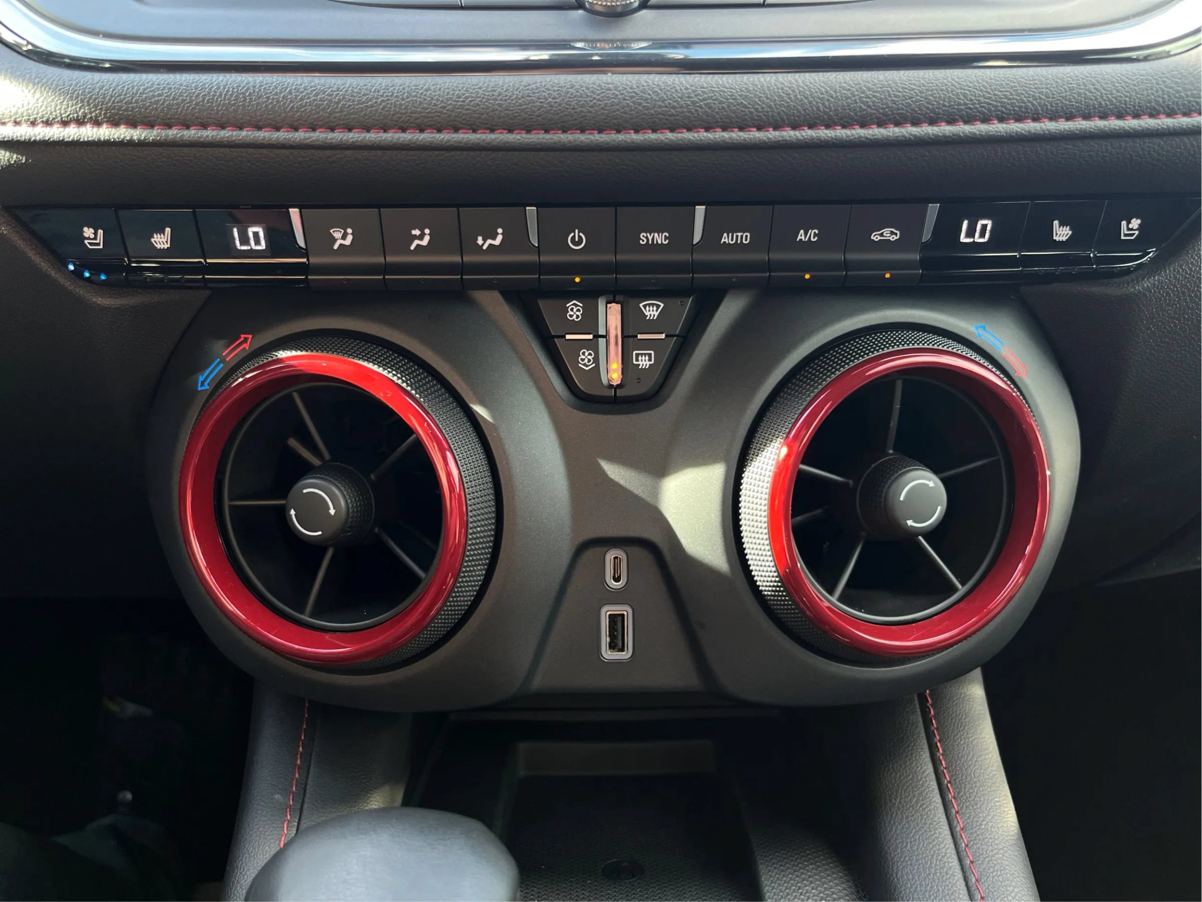 Used 2023 Chevrolet Blazer RS w/ Enhanced Convenience Package FWD image 33