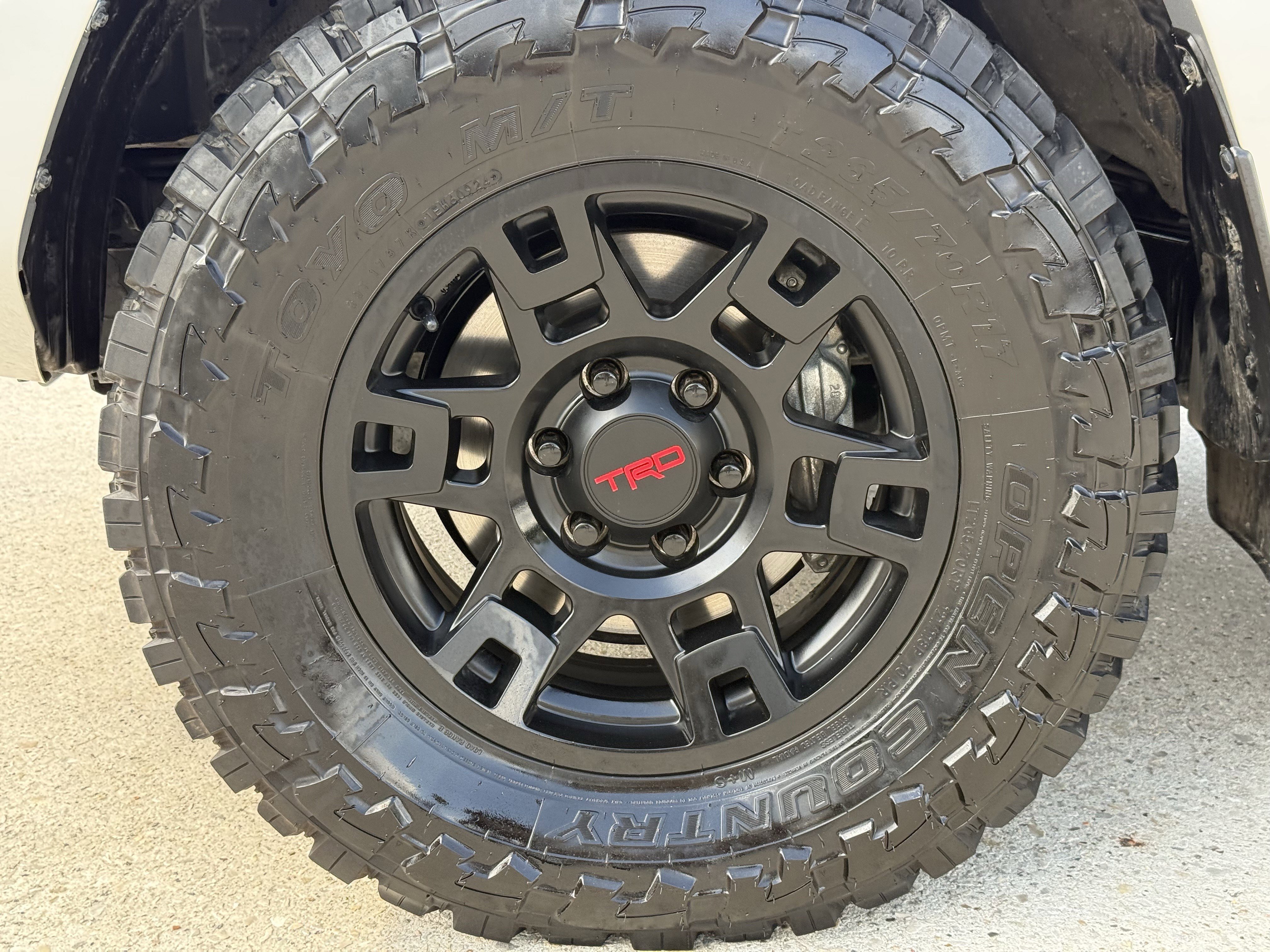 Used 2023 Toyota 4Runner SR5 Premium w/ Moonroof Package AWD/4WD image 13