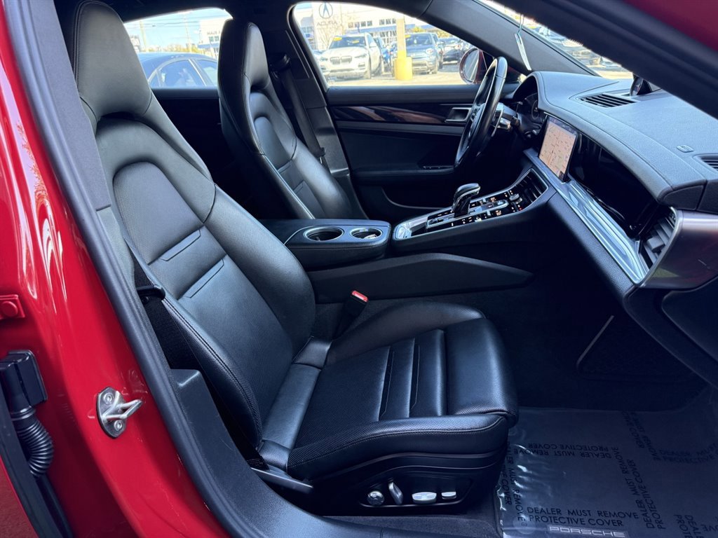 Used 2018 Porsche Panamera 4 image 20