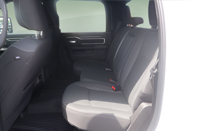 New 2026 RAM 3500 Big Horn AWD/4WD image 11