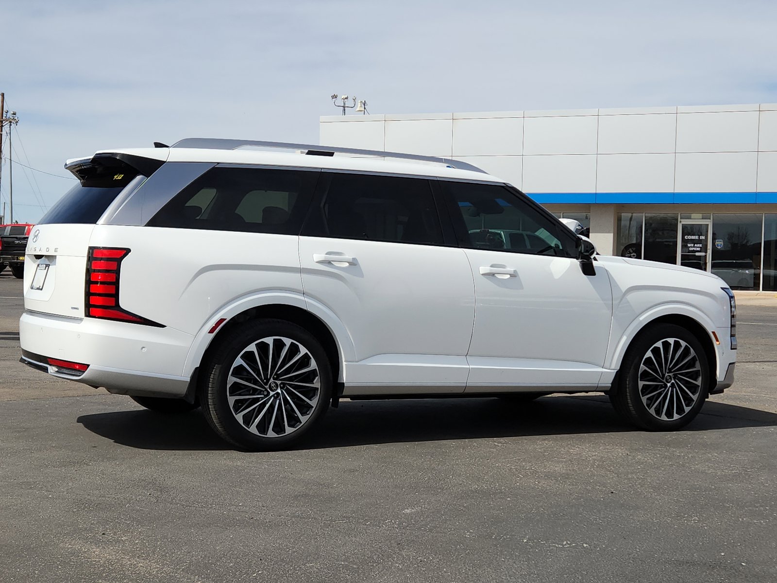 Used 2026 Hyundai Palisade Calligraphy image 5