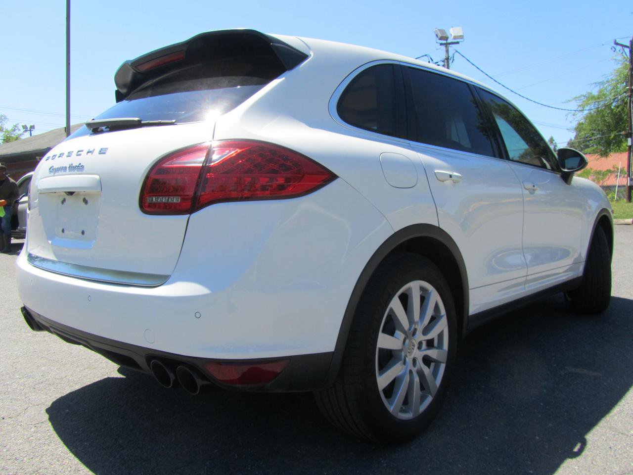 Used 2012 Porsche Cayenne Turbo AWD/4WD image 9