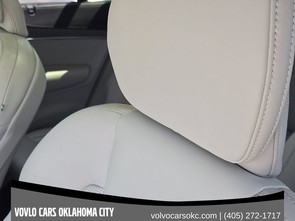 Certified 2023 Volvo XC90 B6 Ultimate w/ Protection Package Premier AWD/4WD image 17