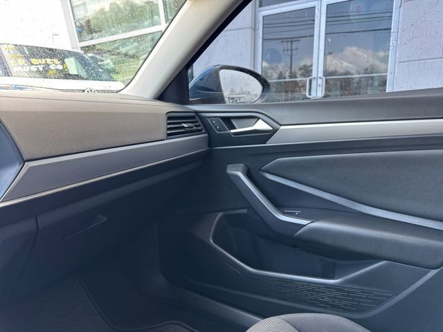 Certified 2021 Volkswagen Jetta R-Line FWD image 15