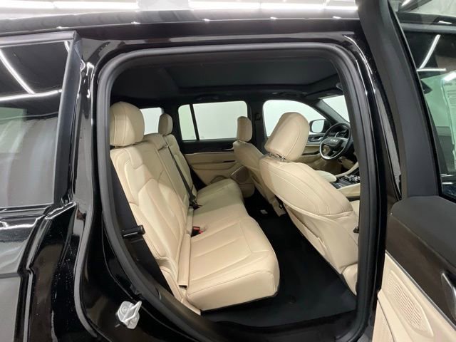 New 2026 Jeep Grand Cherokee Limited w/ Limited Altitude Package AWD/4WD image 25