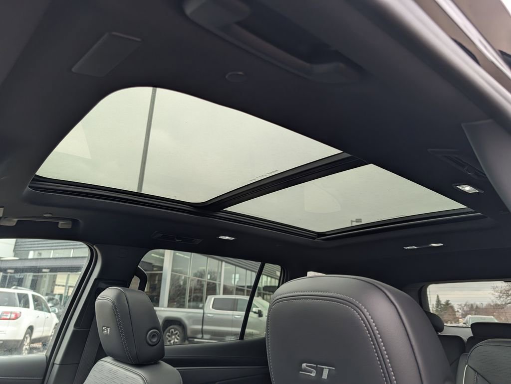 New 2026 Buick Enclave Sport Touring w/ Power Package image 6