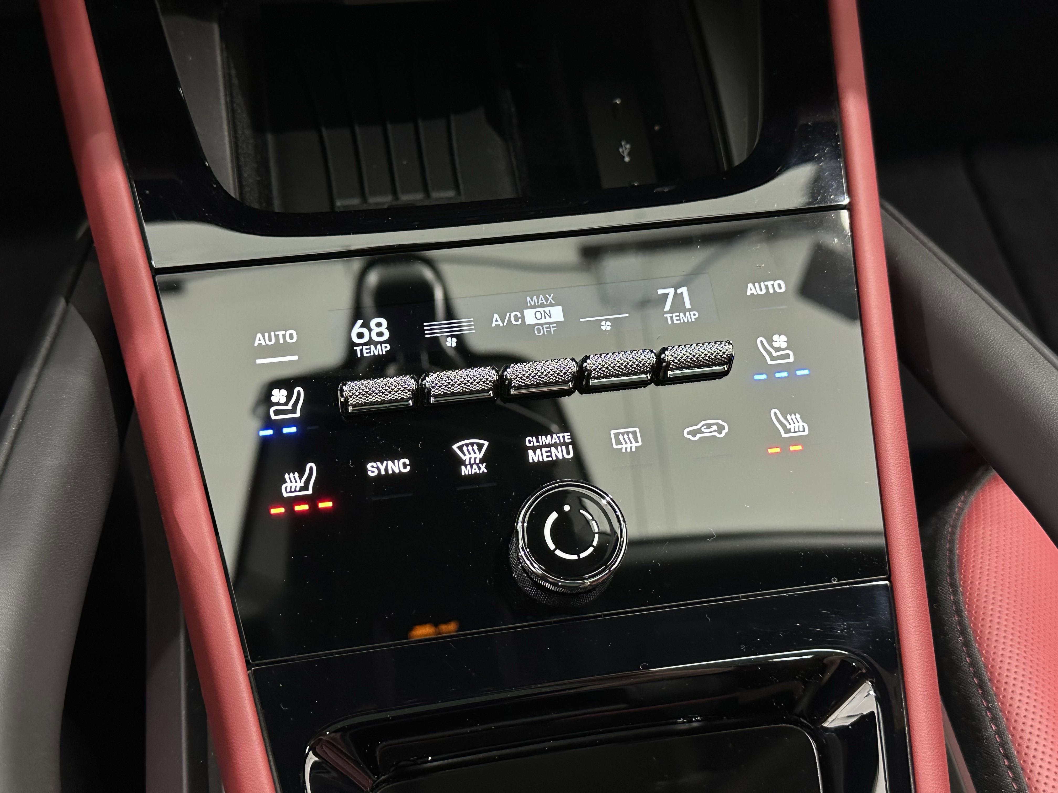 Certified 2025 Porsche Cayenne E-Hybrid image 39