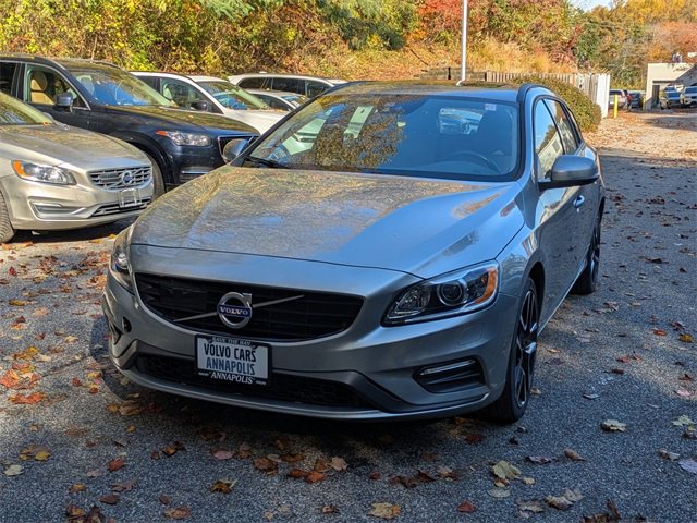 Used 2018 Volvo V60 T5 Dynamic w/ Vision Package image 3