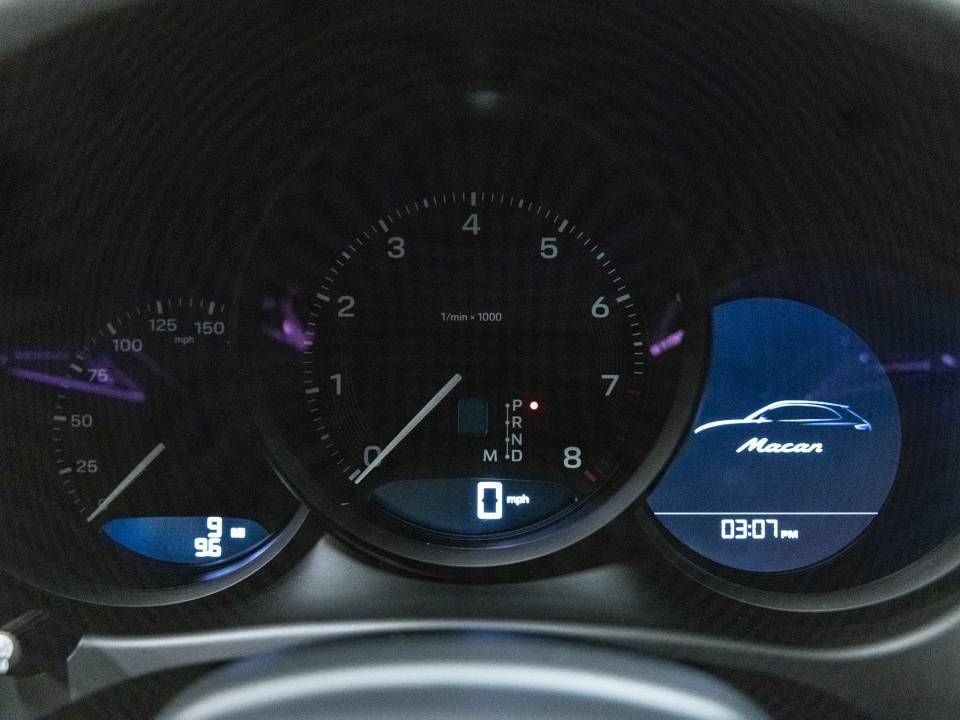 Certified 2026 Porsche Macan AWD/4WD image 39