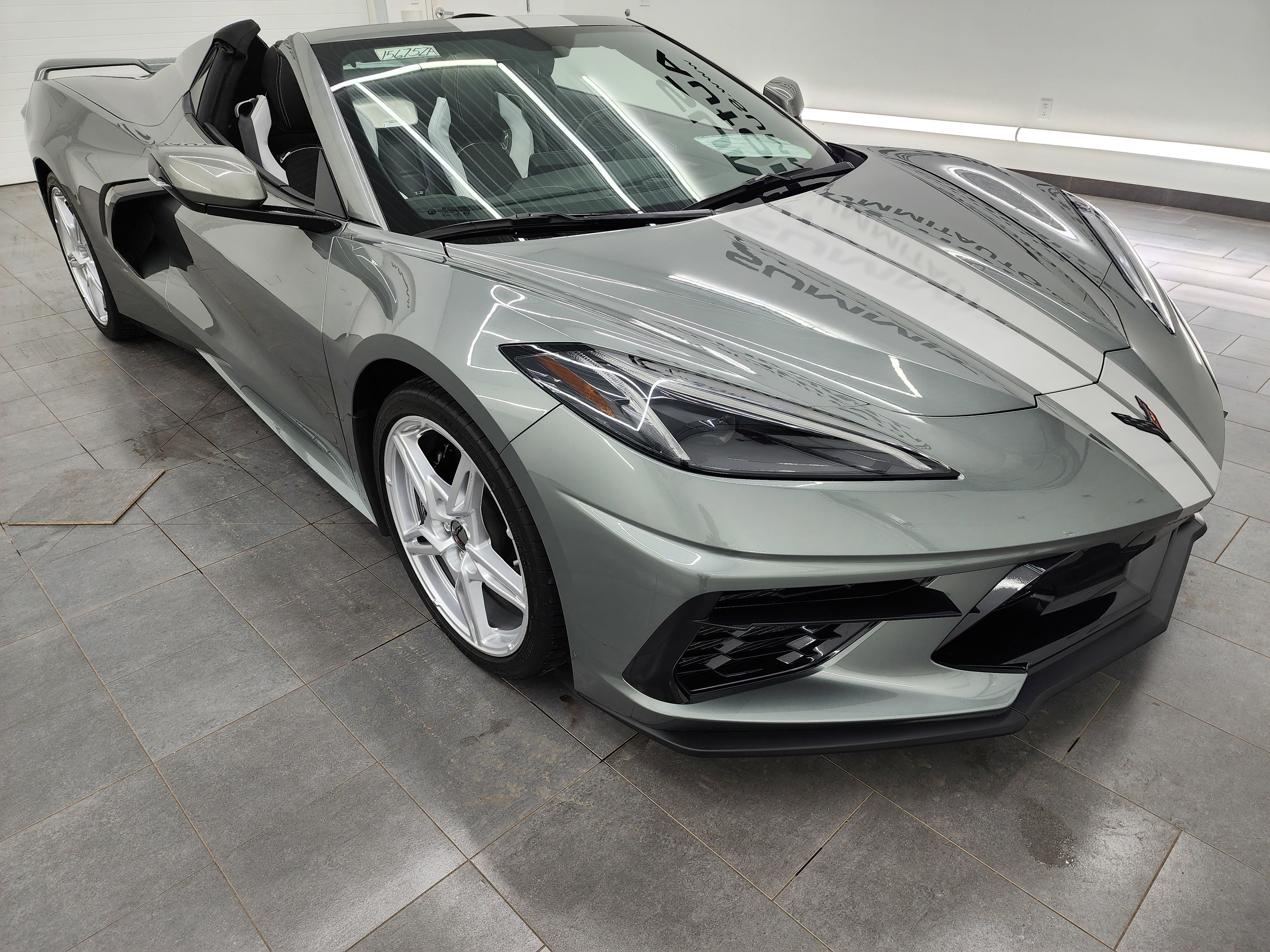 Used 2022 Chevrolet Corvette Stingray Premium Conv w/ Z51 Performance Package image 2