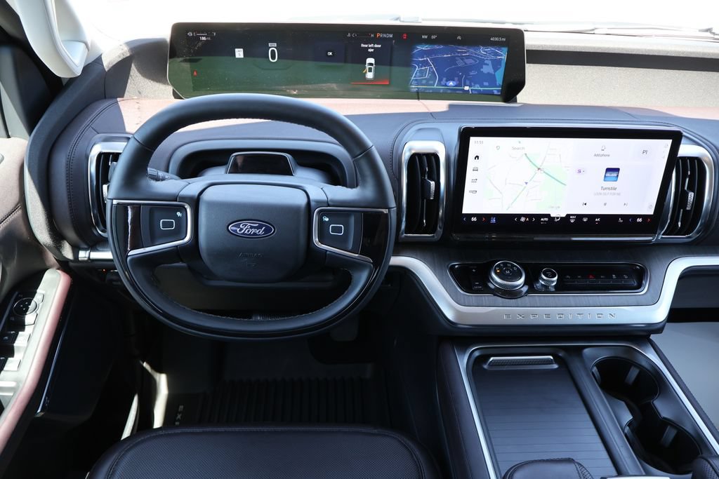 New 2025 Ford Expedition Platinum w/ Platinum Ultimate Package AWD/4WD image 6