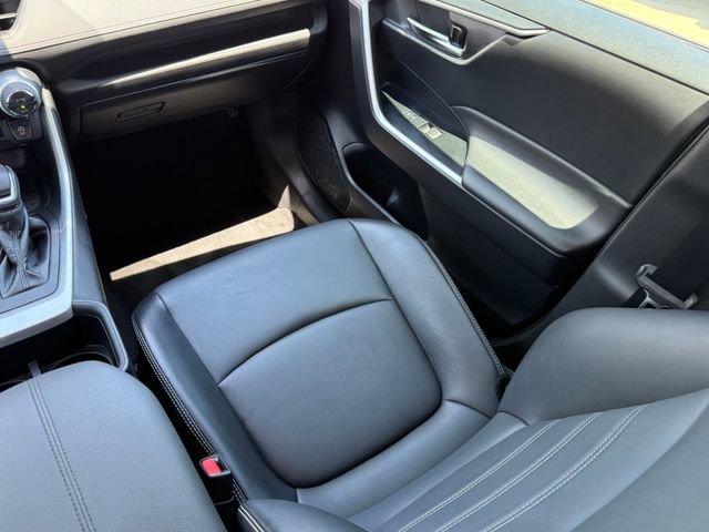 Used 2022 Toyota RAV4 XLE Premium FWD image 26