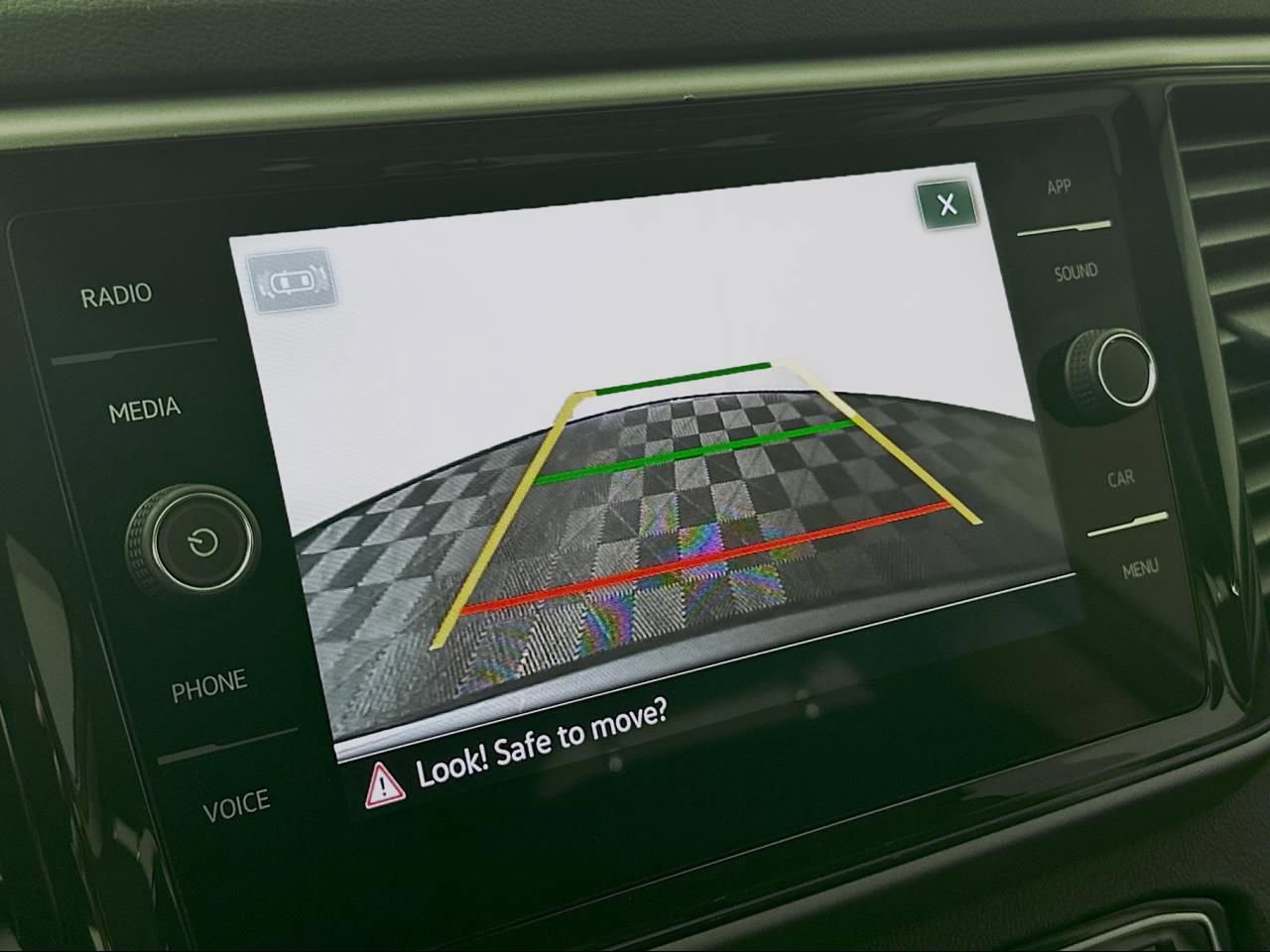 Used 2022 Volkswagen Atlas SE w/ Black Wheel Package image 44