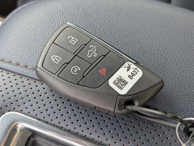 Used 2022 Chevrolet Silverado 1500 High Country w/ Technology Package image 30