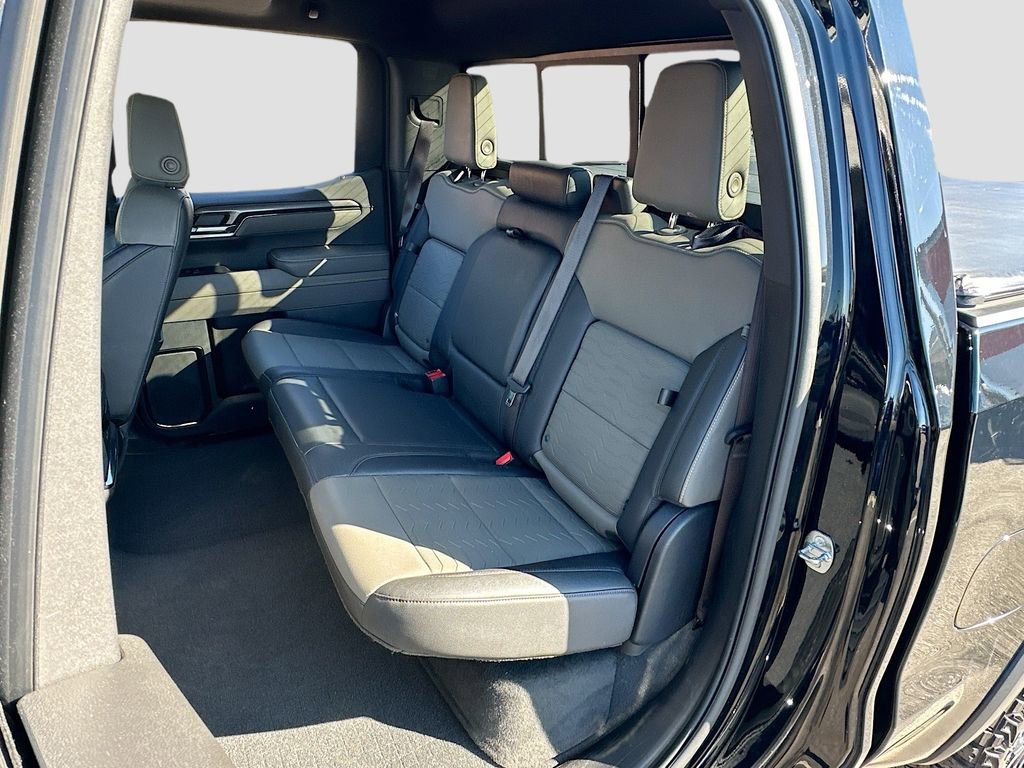 Used 2022 Chevrolet Silverado 1500 ZR2 w/ Technology Package image 26