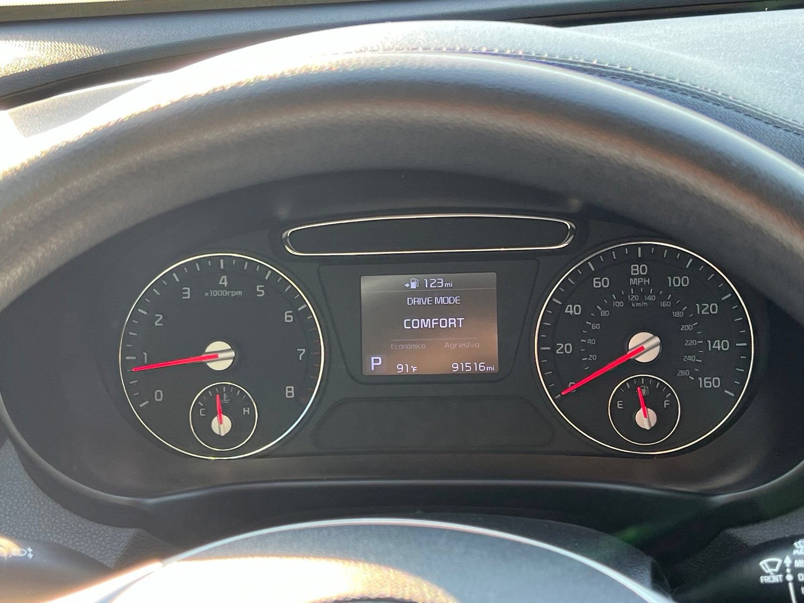 Used 2020 Kia Sorento LX FWD image 30
