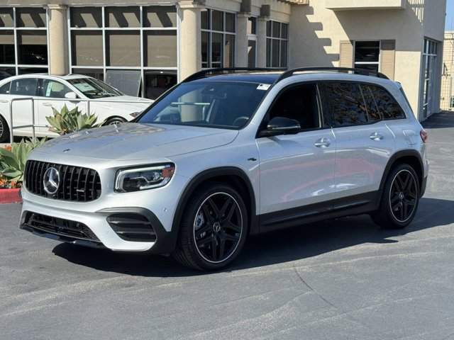 Used 2022 Mercedes-Benz GLB 35 AMG 4MATIC image 4