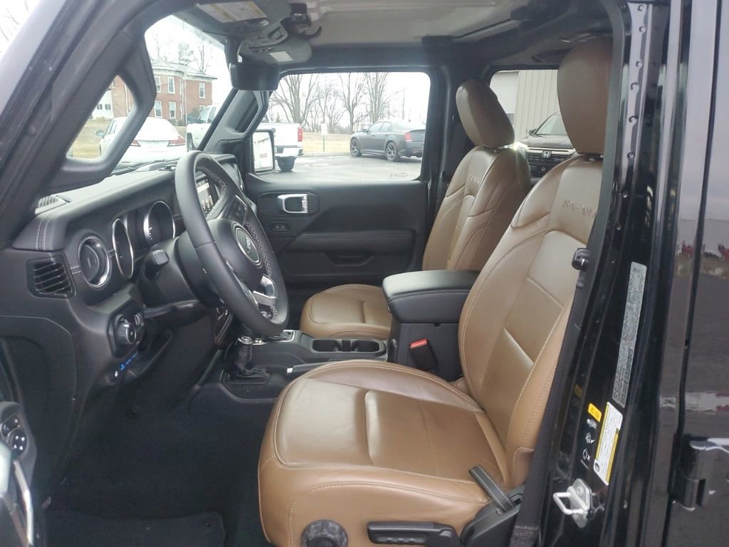 Used 2023 Jeep Wrangler Unlimited Sahara w/ Safety Group image 14