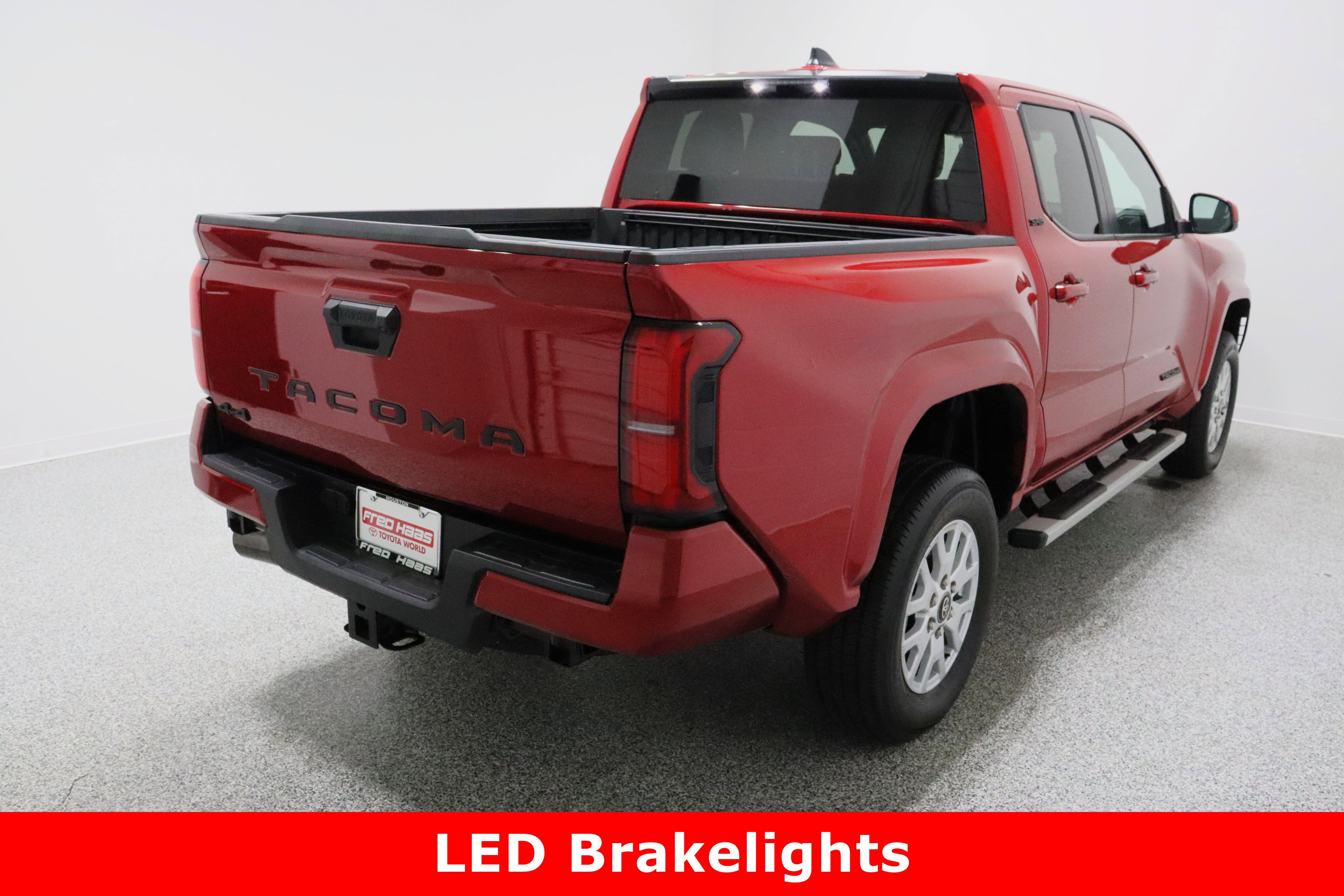 Used 2025 Toyota Tacoma SR5 image 7