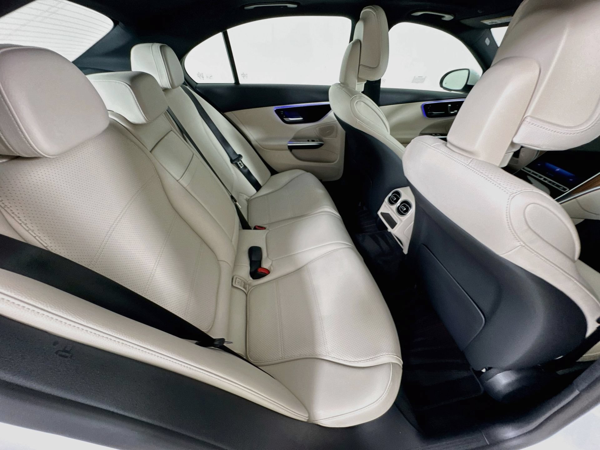 Used 2024 Mercedes-Benz C 300 Sedan image 28