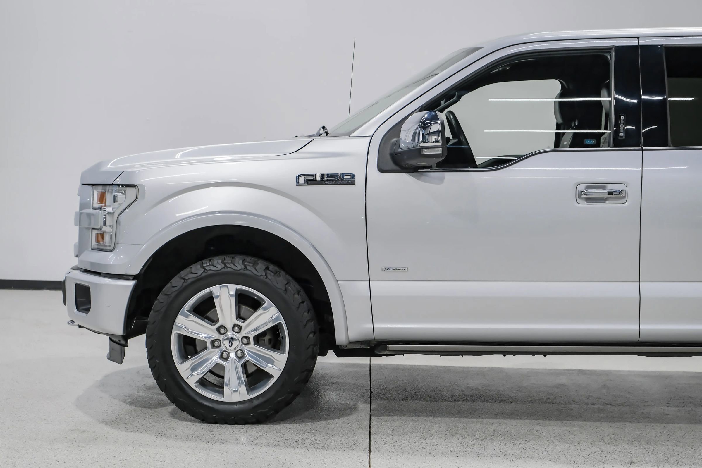 Used 2016 Ford F150 Platinum w/ Equipment Group 701A Luxury AWD/4WD image 14