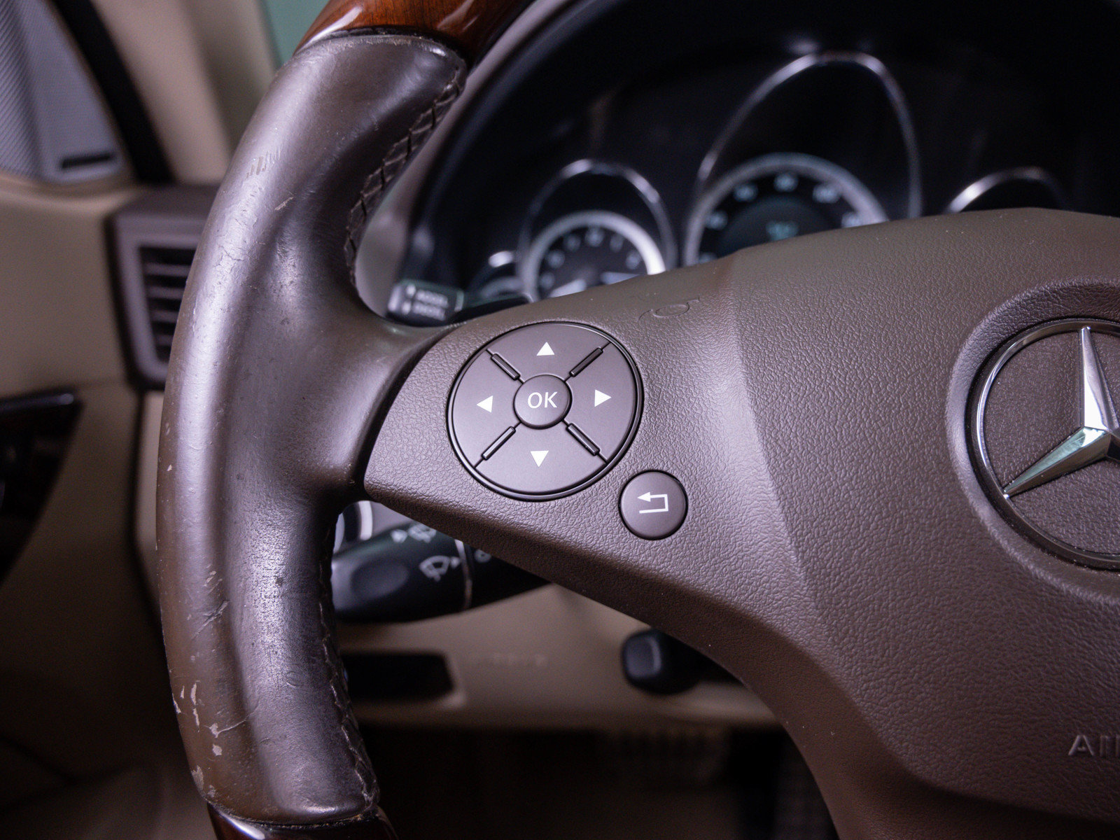 Used 2011 Mercedes-Benz E 350 Cabriolet image 21