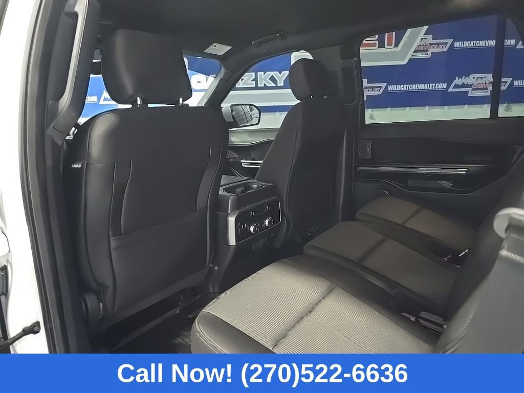 Used 2018 Ford Expedition XLT image 19