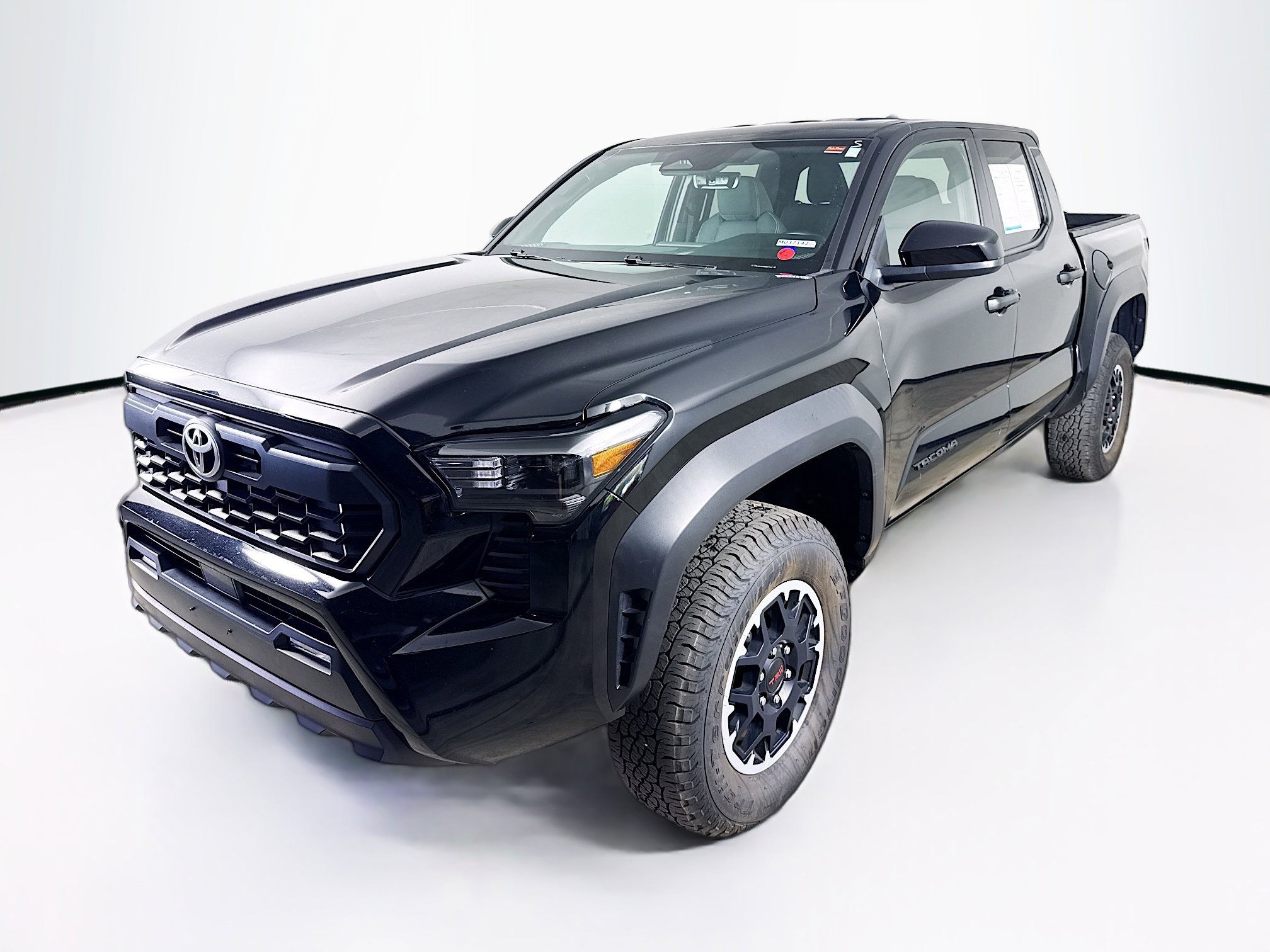 Used 2024 Toyota Tacoma TRD Off-Road image 4