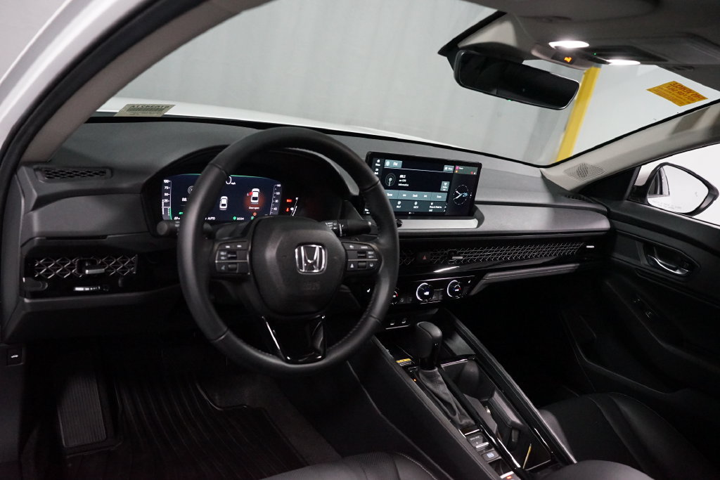 Used 2025 Honda Accord EX-L image 11