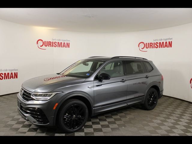 Used 2022 Volkswagen Tiguan SE R-Line AWD/4WD image 3