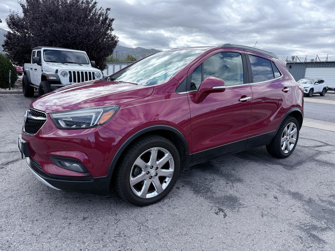 Used 2017 Buick Encore Premium w/ Experience Buick Package FWD image 2