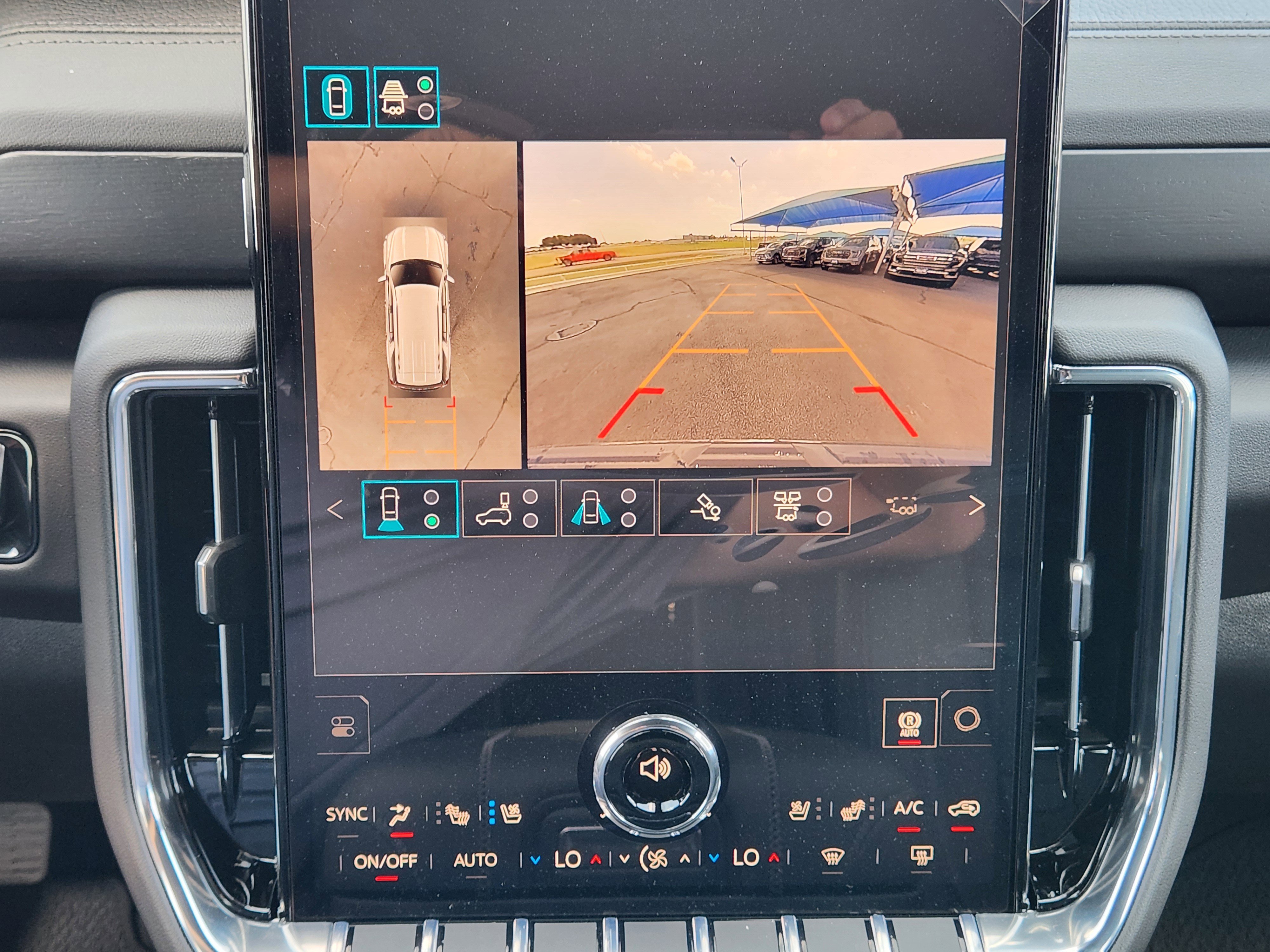 New 2026 GMC Yukon Denali w/ Denali Reserve Package image 13