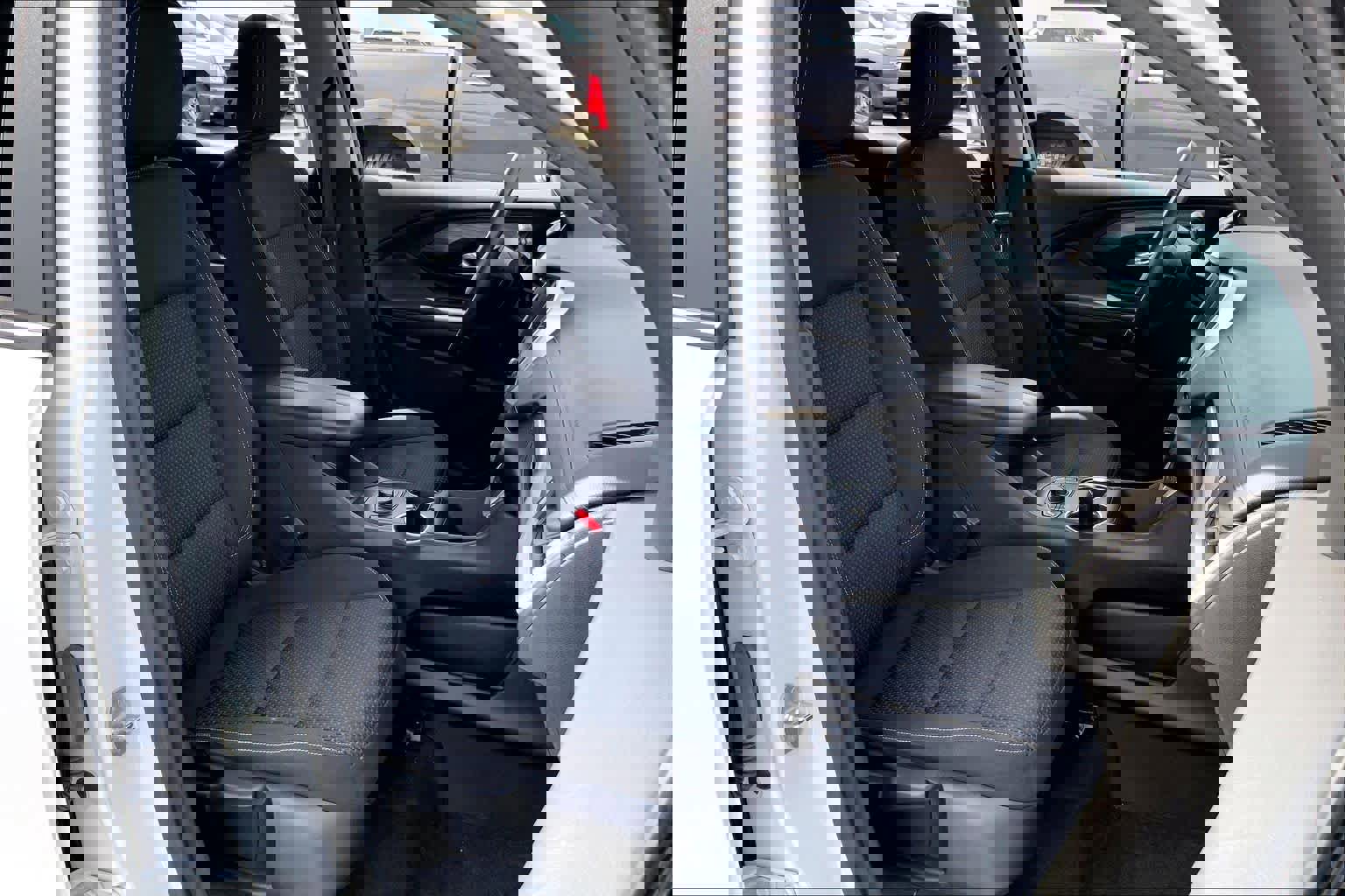 Used 2023 GMC Terrain SLE w/ Driver Convenience Package image 8