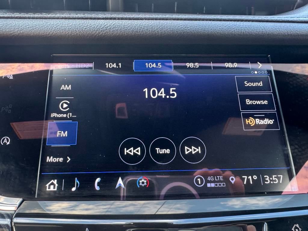 Used 2023 Cadillac XT6 Premium Luxury image 19