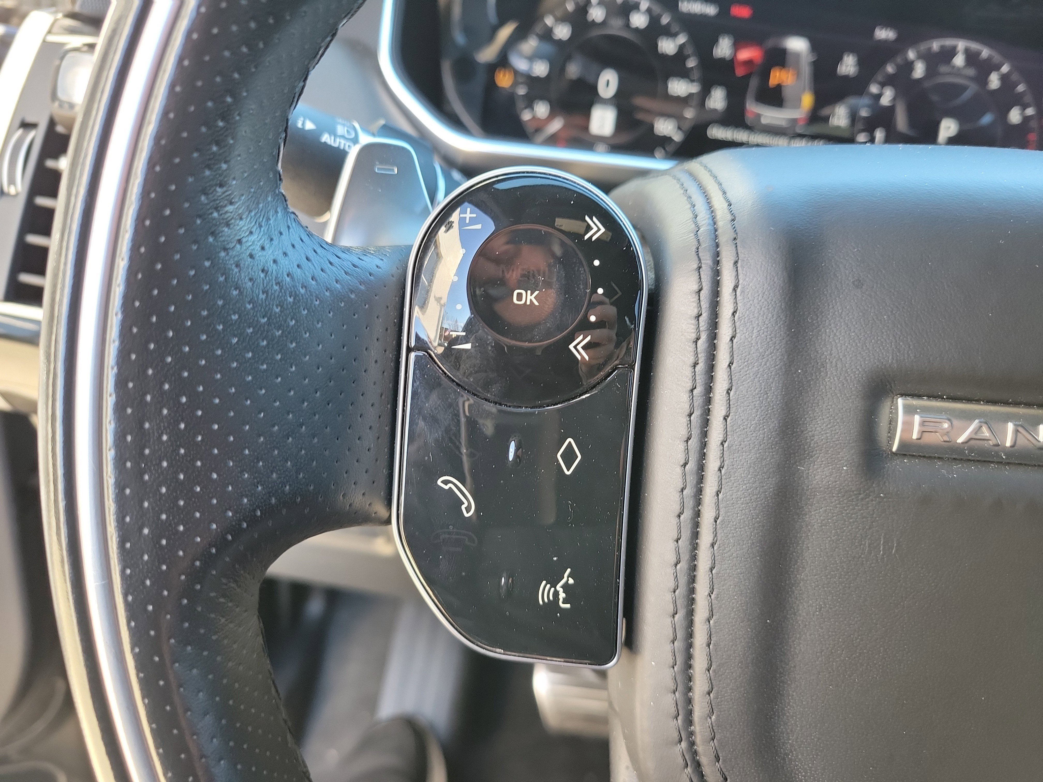 Used 2019 Land Rover Range Rover Sport HSE Dynamic image 29