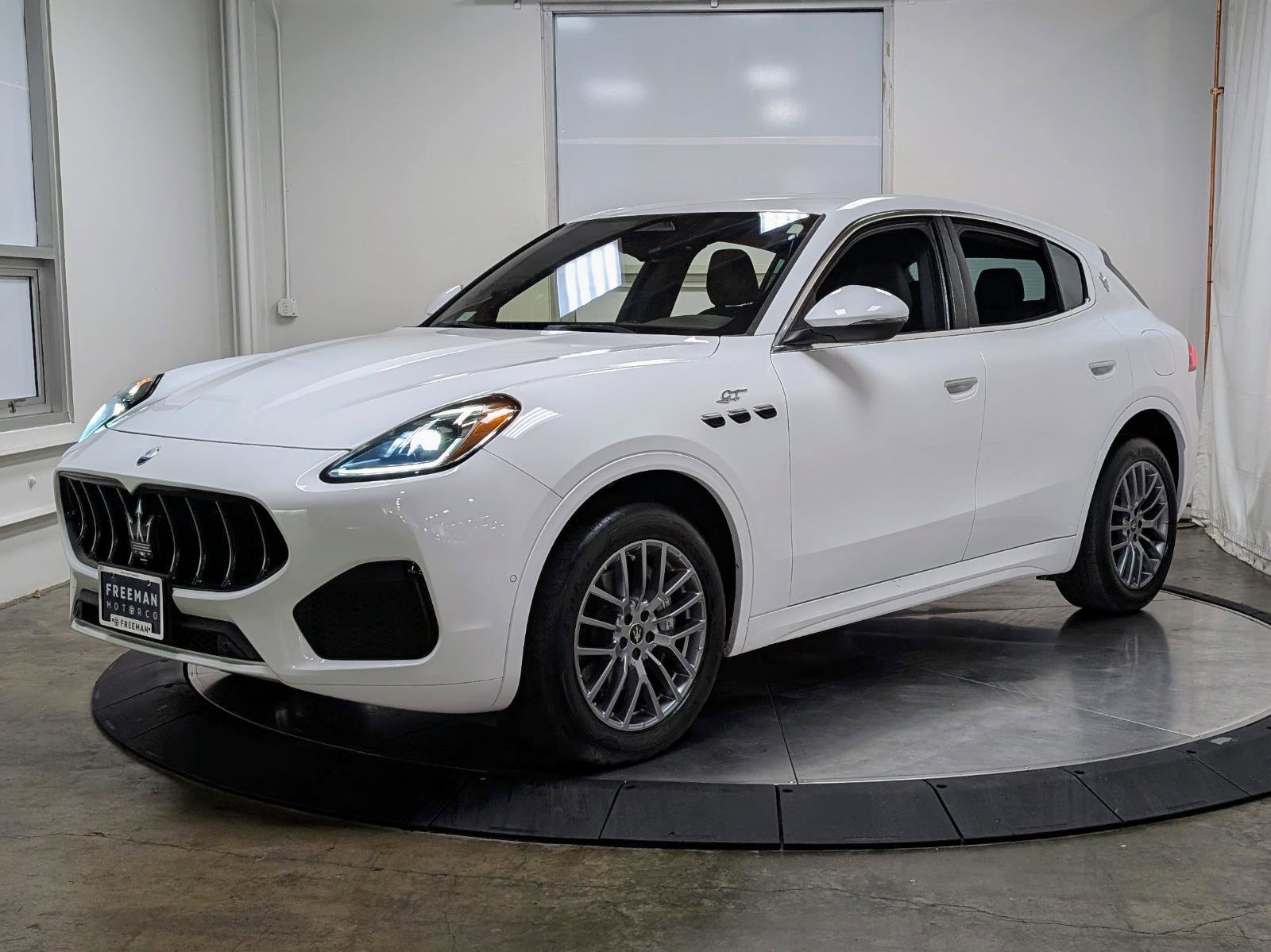 Used 2023 Maserati Grecale GT image 4