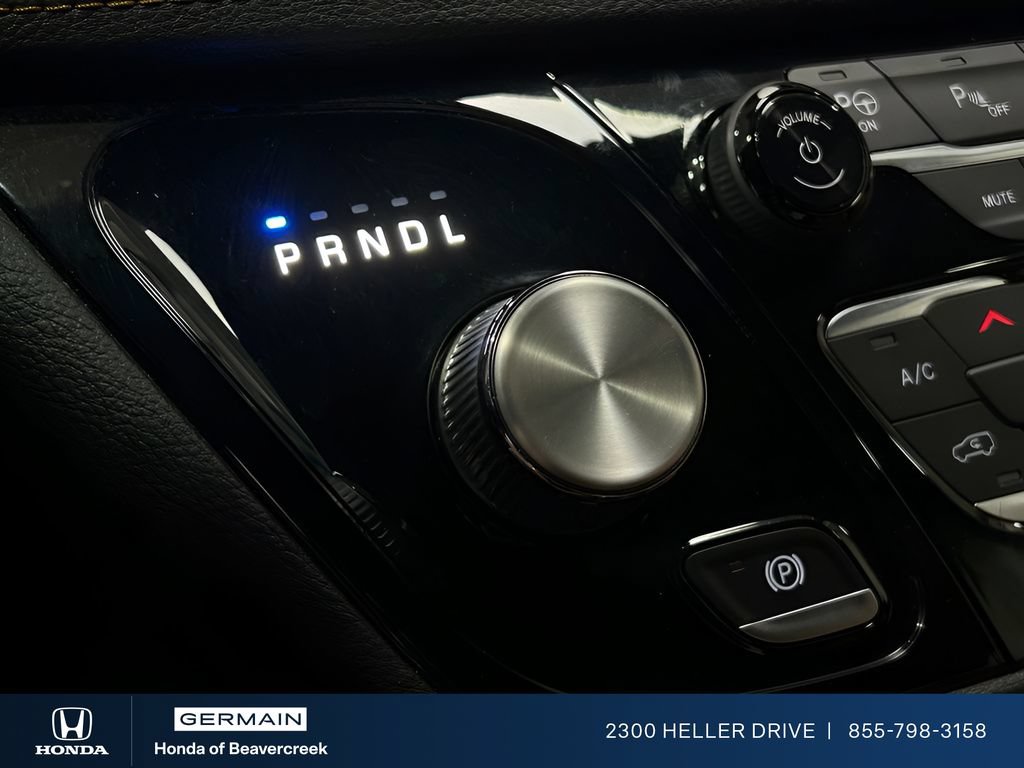 Used 2021 Chrysler Pacifica Pinnacle FWD image 21