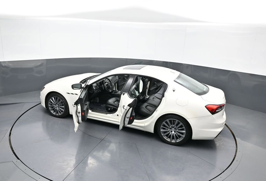 Used 2022 Maserati Ghibli Modena image 45