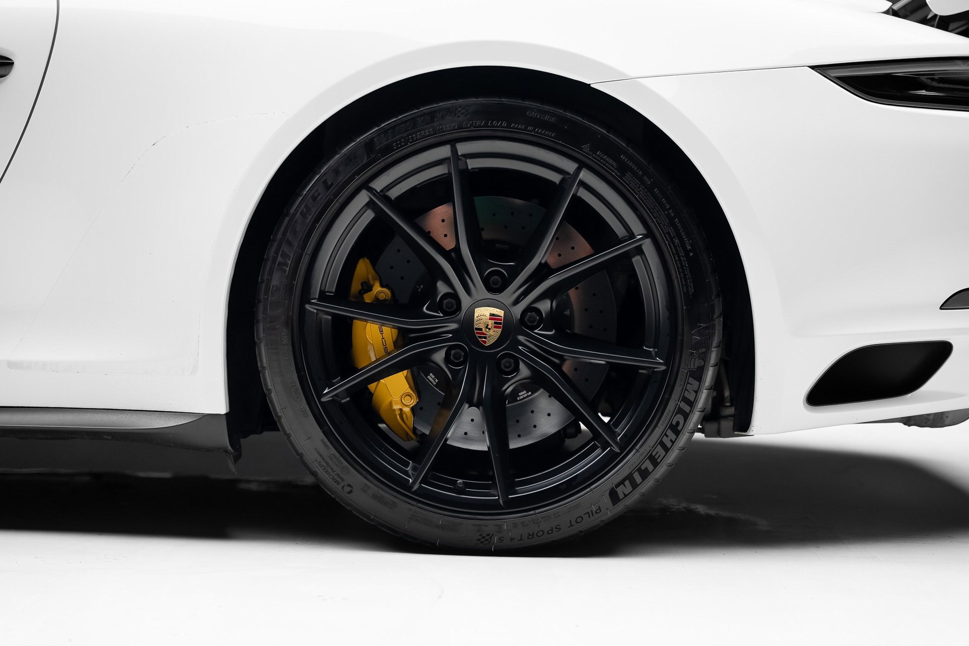 Used 2019 Porsche 911 Targa 4S image 22