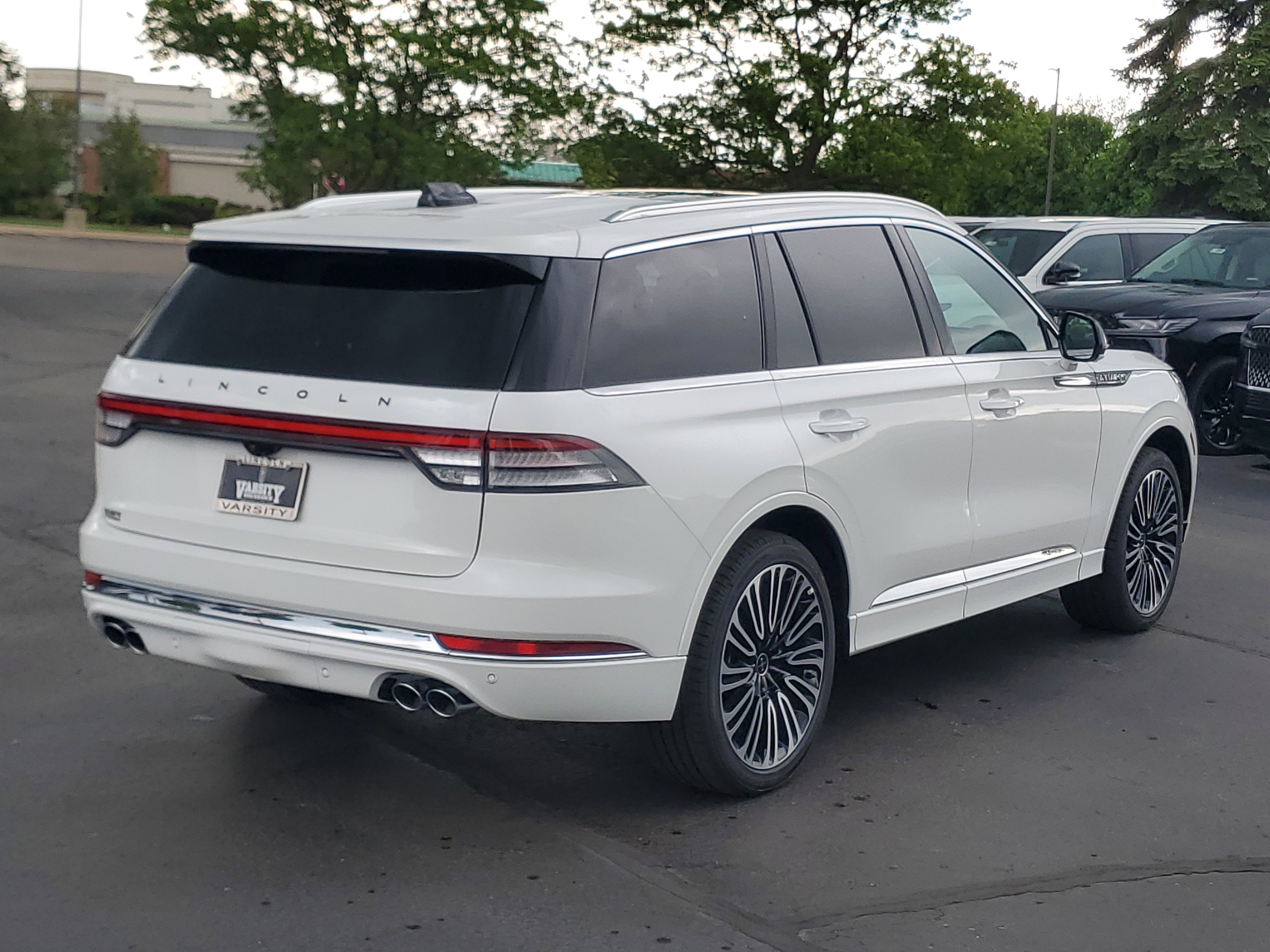 New 2026 Lincoln Aviator Black Label AWD/4WD image 4