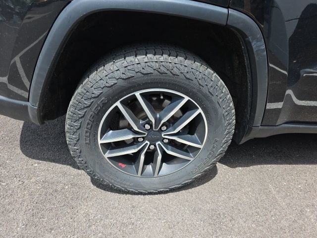 Used 2019 Jeep Grand Cherokee Trailhawk w/ Trailhawk Luxury Group AWD/4WD image 15