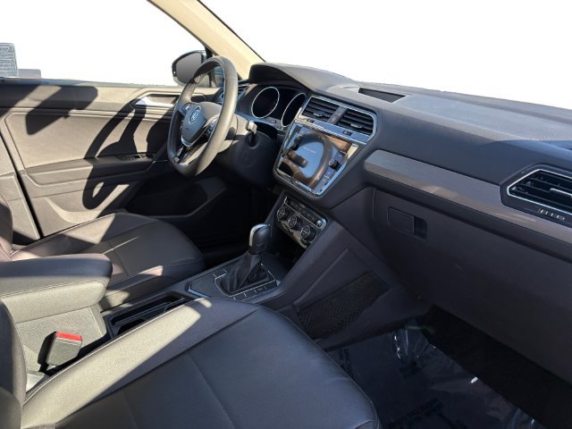 Used 2020 Volkswagen Tiguan SE FWD image 20